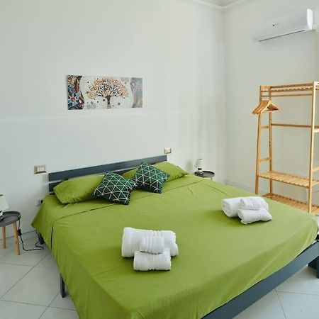 Gioiello A Due Passi Da OrtigiaPrivate Parking Apartman Szirakúza Kültér fotó